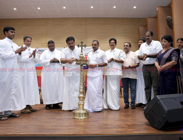 മൂവാറ്റുപുഴ നിർമ്മല കോളേജിൽ നിഹാർ വയോജന സംഗമം മന്ത്രി വി.ഇ. അബ്ദുൾ ഗഫൂർ ഉദ്ഘാടനം ചെയ്തു