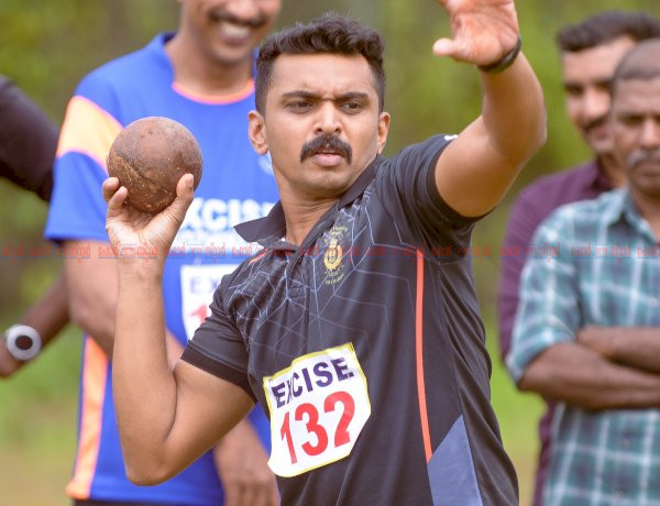 ​കോഴിക്കോട്ട് ആവേശമായി ജില്ലാ എക്സൈസ് കലാ കായിക മേള ബാലുശ്ശേരിക്ക് ഓവറോൾ ചാമ്പ്യൻഷിപ്പ്