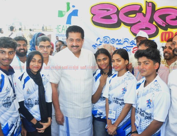 ​പ്ലാസ്റ്റിക് തരൂ, മധുരം തരാം സംസ്ഥാന സ്കൂൾ കായികമേള നഗരിയിൽ പ്ലാസ്റ്റിക് ശേഖരണ പവലിയൻ