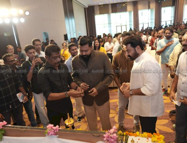 മോഹൻലാൽ അനൂപ് സത്യൻ ചിത്രം L368 ന് തുടക്കമായി പൂജ കൊച്ചിയിൽ നടന്നു
