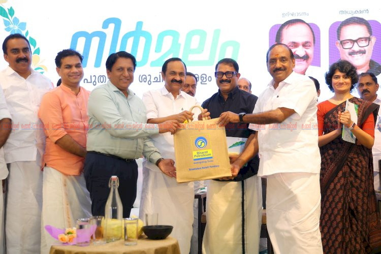 കേരളത്തെ സീറോ വേസ്റ്റ് സംസ്ഥാനമാക്കും നിർമലം ക്യാമ്പയിൻ ഉദ്ഘാടനം ചെയ്ത് മുഖ്യമന്ത്രി