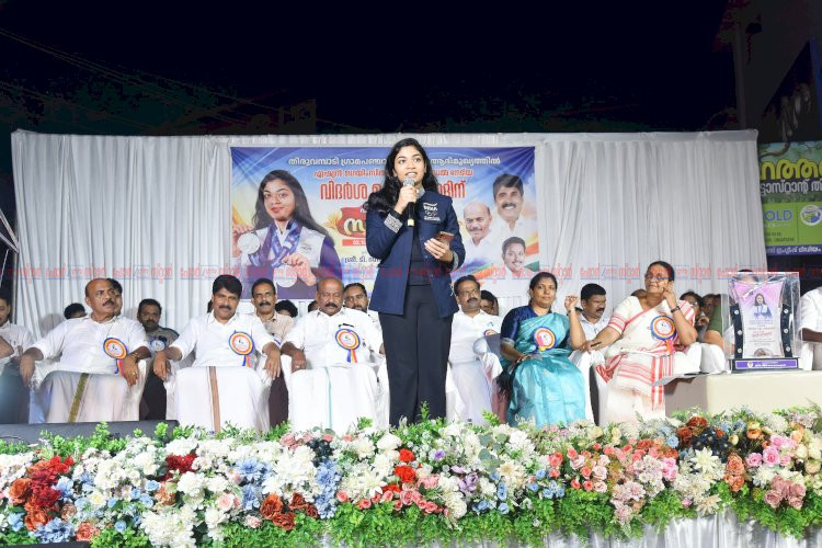 ഏഷ്യൻ ഗെയിംസ് ഇരട്ട തിളക്കത്തിൽ വിദർശ ആവേശത്തോടെ വരവേറ്റ് ജന്മനാട്