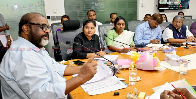 കൊച്ചിയിലെ ബസുകളുടെ മത്സരയോട്ടത്തിന് തടയിടും മന്ത്രി സി.പി. ജോൺ