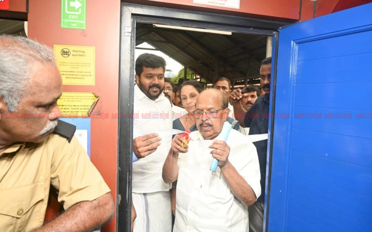 വേമ്പനാട്ട് കായലിൽ അസ്തമയം കാണാം ജലഗതാഗത വകുപ്പിന്റെ സൺസെറ്റ് ക്രൂയിസ് സർവീസ് ആലപ്പുഴയിൽ ആരംഭിച്ചു