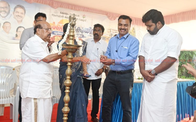 വേമ്പനാട്ട് കായലിൽ അസ്തമയം കാണാം ജലഗതാഗത വകുപ്പിന്റെ സൺസെറ്റ് ക്രൂയിസ് സർവീസ് ആലപ്പുഴയിൽ ആരംഭിച്ചു
