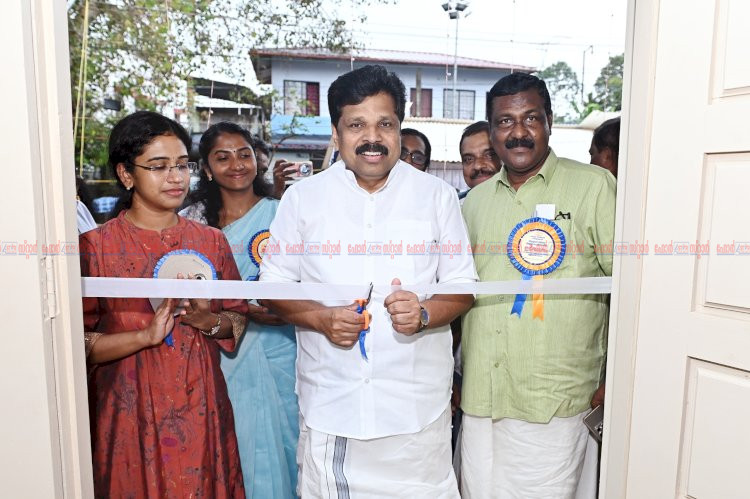 സർക്കാർ ഓഫീസുകൾ പൂർണമായും ജനസൗഹൃദമാകണം മന്ത്രി എ.പി. അനിൽകുമാർ