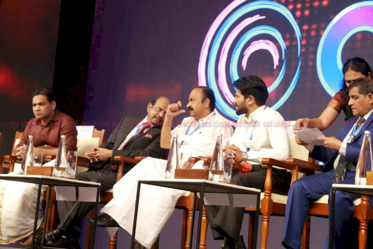 സിനിമയിലെ നായകന്മാരല്ല, സൈബർ ലോകത്തെ യഥാർത്ഥ നായകർ ഇവരാണ് കൊക്കൂണിൽ കൈയടി നേടി ദുൽഖർ സൽമാൻ