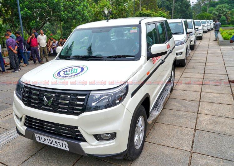 ലീഗൽ മെട്രോളജി വകുപ്പിന് 7 പുതിയ വാഹനങ്ങൾ മന്ത്രി അനൂപ് ജേക്കബ് ഫ്ലാഗ് ഓഫ് ചെയ്തു