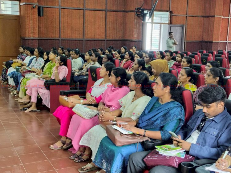 സ്‌കൂൾ കൗൺസിലർമാർക്ക് ബാലാവകാശ കമ്മീഷന്റെ ഏകദിന പരിശീലനം