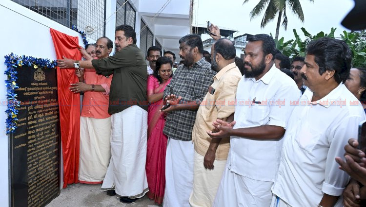 ​നെടുമങ്ങാട് ഗവ. ഐ.ടി.ഐ യാഥാർത്ഥ്യമായി ഐ.ടി.ഐകളിൽ എ.ഐ സാങ്കേതികവിദ്യ ഉൾപ്പെടുത്തുമെന്ന് മന്ത്രി ഷിബു ബേബിജോൺ