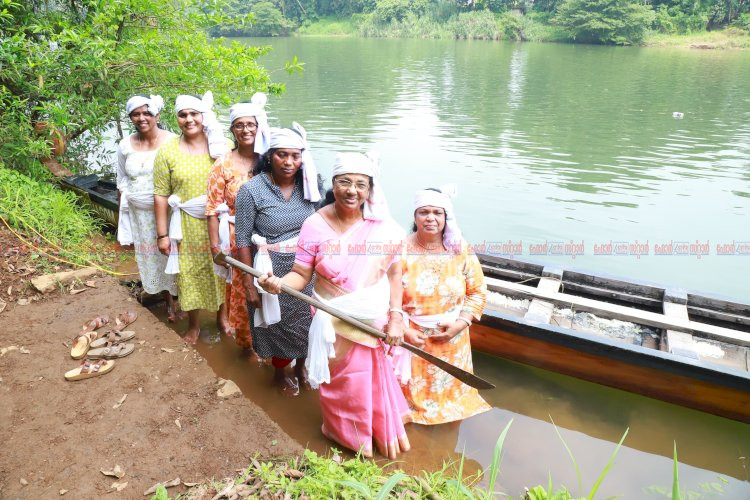 തുഴയെറിയാൻ ജാൻസിയും അനുമോളും പിറവം ജലോത്സവത്തിൽ ഇതാദ്യമായി വനിതാ ക്യാപ്റ്റന്മാർ