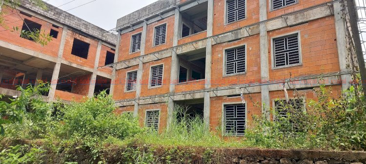 കരാറുകാരന്റെ വീഴ്ച, വീണ്ടും ടെണ്ടർ കുറ്റിപ്പാല ഫ്ലാറ്റിന്റെ നിർമ്മാണത്തിന് പുതിയ ജീവൻ