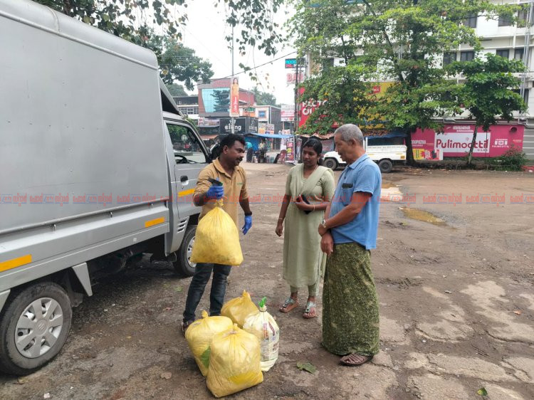 സാനിറ്ററി മാലിന്യ ശേഖരണം വിപുലീകരിച്ച് തൊടുപുഴ നഗരസഭ