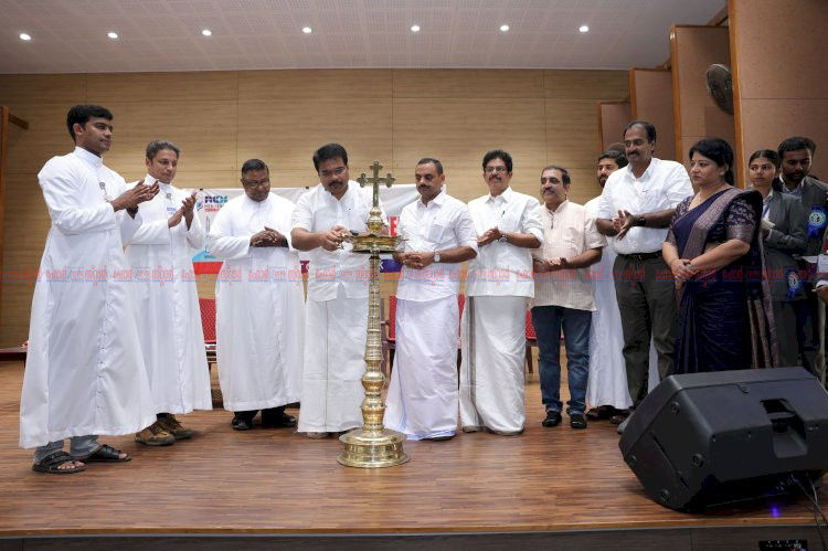 മൂവാറ്റുപുഴ നിർമ്മല കോളേജിൽ നിഹാർ വയോജന സംഗമം മന്ത്രി വി.ഇ. അബ്ദുൾ ഗഫൂർ ഉദ്ഘാടനം ചെയ്തു