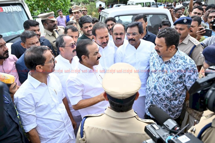 ശബരിമലയെ രാജ്യത്തെ മികച്ച തീർത്ഥാടന കേന്ദ്രമാക്കും മുഖ്യമന്ത്രി വി ഡി സതീശൻ