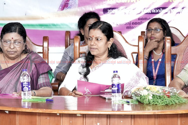 കേരളത്തിൽ പുതിയ വനിതാനയം ഉടൻ തൊഴിലിടങ്ങളിൽ പോഷ് ആക്ട് ശക്തമാക്കും മന്ത്രി ബിന്ദു കൃഷ്ണ