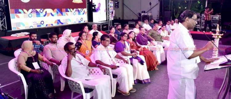 ദസറ കണ്ണൂരിന്റെ വികാരമായി മാറി സ്പീക്കര്‍ തിരുവഞ്ചൂര്‍ രാധാകൃഷ്ണന്‍