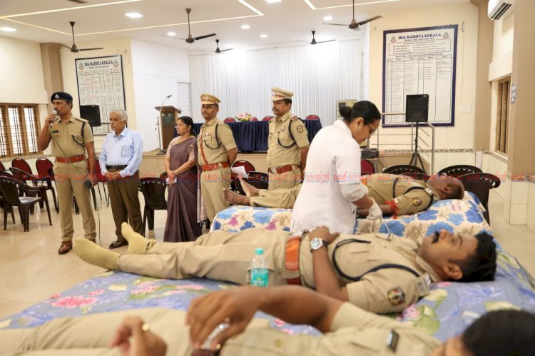 ​പോലീസ് സ്‌മൃതി ദിനം എറണാകുളം റൂറലിൽ മെഗാ രക്തദാന ക്യാമ്പ് സംരക്ഷ 2026 നടത്തി