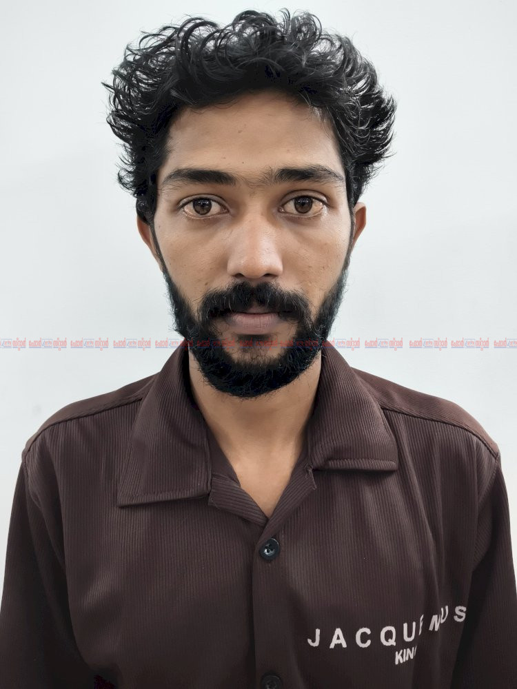 മൂവാറ്റുപുഴ ബീവറേജസ് ഔട്ട്ലെറ്റിൽ നിന്ന് മദ്യകുപ്പികൾ മോഷ്ടിച്ച പ്രതി അറസ്റ്റിൽ