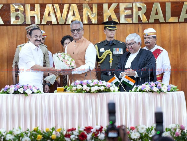 കേരളത്തിന്റെ പുതിയ ഗവർണറായി ഓം പ്രകാശ് മാഥുർ ചുമതലയേറ്റു