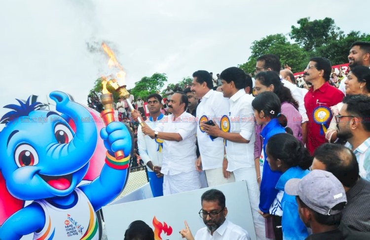 68 ാമത് സംസ്ഥാന സ്കൂൾ കായികമേളയ്ക്ക് കോഴിക്കോട്ട് തുടക്കം മുഖ്യമന്ത്രി ഉദ്ഘാടനം ചെയ്തു