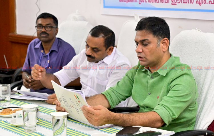 കേന്ദ്രാവിഷ്‌കൃത പദ്ധതികൾ സമയബന്ധിതമായി പൂർത്തിയാക്കണം ഹൈബി ഈഡൻ എം.പി