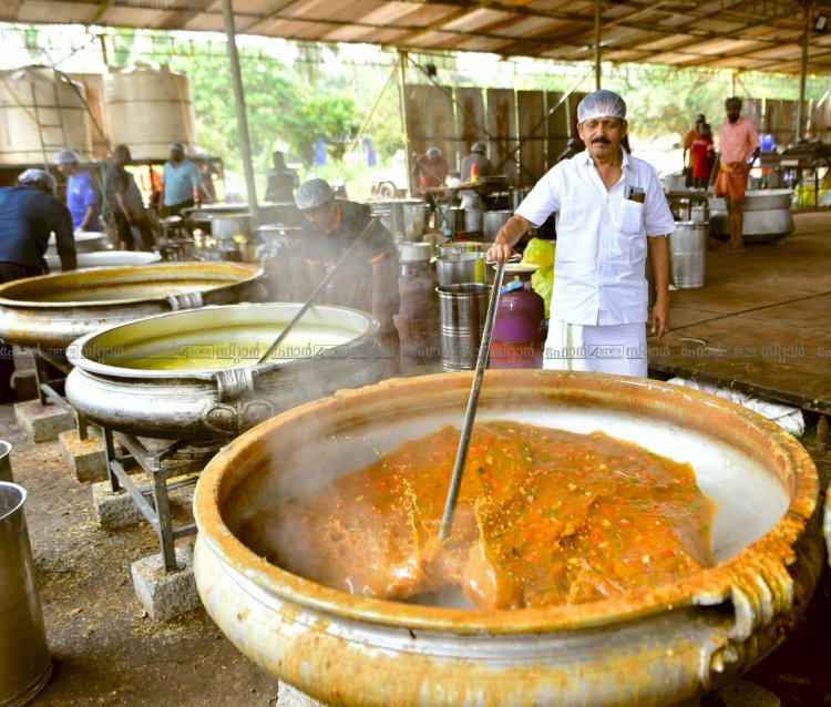 സംസ്ഥാന സ്‌കൂള്‍ കായികമേള കായികതാരങ്ങള്‍ക്ക് ഊര്‍ജ്ജമായി പഴയിടത്തിന്റെ ഭക്ഷണവിരുന്ന്