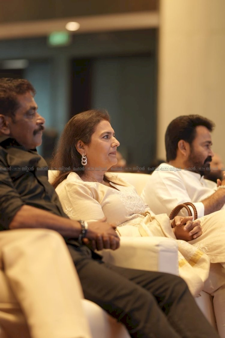 മോഹൻലാൽ അനൂപ് സത്യൻ ചിത്രം L368 ന് തുടക്കമായി പൂജ കൊച്ചിയിൽ നടന്നു