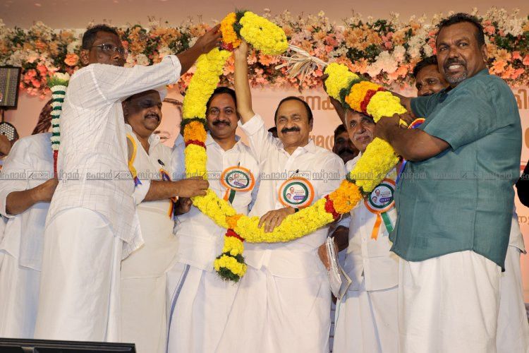 എവിടെയായാലും ജന്മനാടിനെ മറക്കില്ല മരടിലെ ഓർമകൾ പങ്കുവെച്ച് മുഖ്യമന്ത്രി വി.ഡി. സതീശൻ