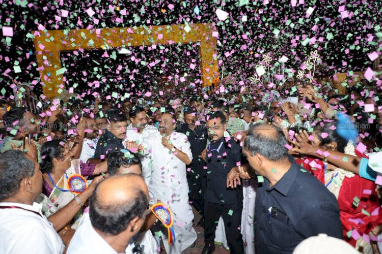 എവിടെയായാലും ജന്മനാടിനെ മറക്കില്ല മരടിലെ ഓർമകൾ പങ്കുവെച്ച് മുഖ്യമന്ത്രി വി.ഡി. സതീശൻ