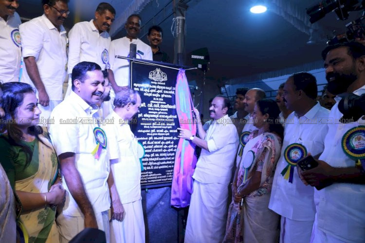 എവിടെയായാലും ജന്മനാടിനെ മറക്കില്ല മരടിലെ ഓർമകൾ പങ്കുവെച്ച് മുഖ്യമന്ത്രി വി.ഡി. സതീശൻ