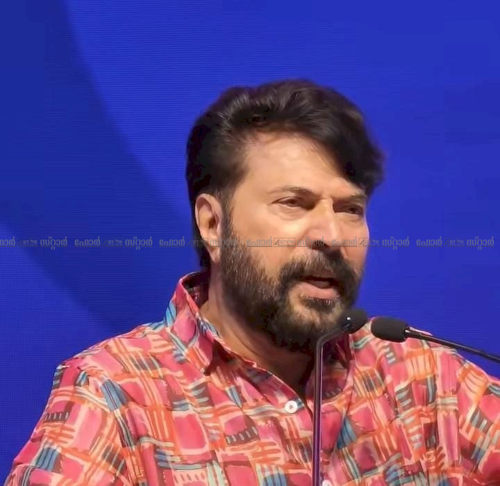 ​സൈബർ കുറ്റകൃത്യങ്ങൾ തടയാൻ ക്ലിക്ക് ജനകീയ മുന്നേറ്റത്തിന് തുടക്കം ക്യാപ്റ്റനായി മമ്മൂട്ടി
